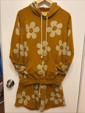 Big Bud Press Mustard and Cream Daisy Hoodie & Shorts Set